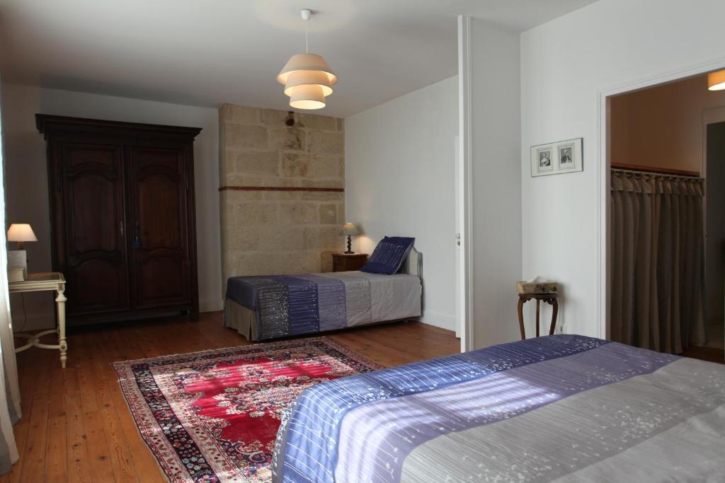 Chateau Du Beugnon Bed and Breakfast Tigné Δωμάτιο φωτογραφία